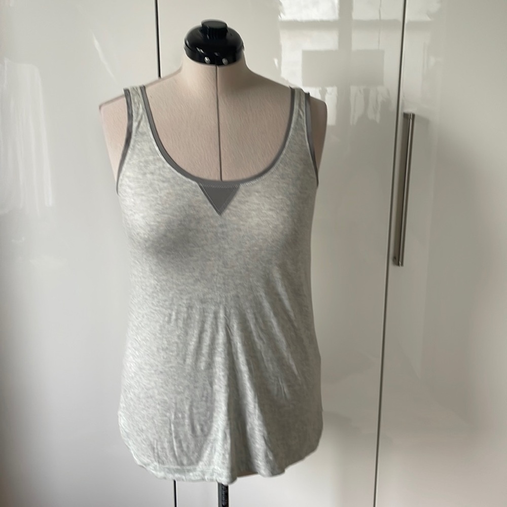 Club Monaco T Shirt Sleeveless in Gray Size-Large NWOT